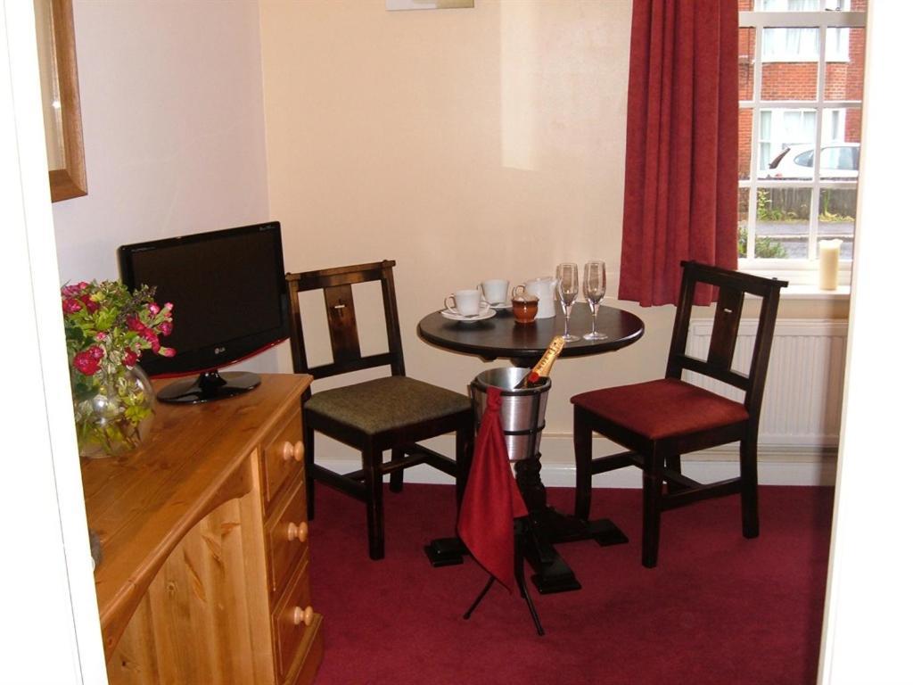 The Wheatsheaf Inn Cuckfield Zimmer foto